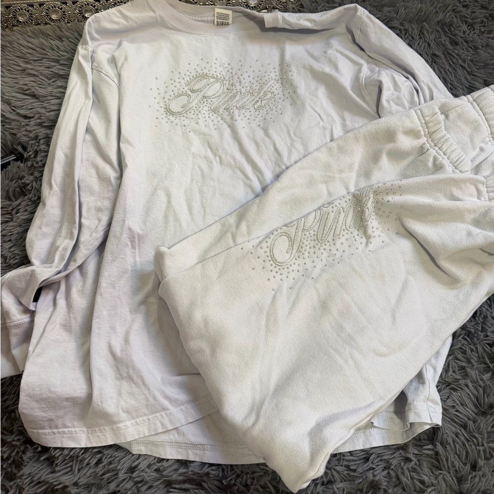 🌟VS PINK Long Sleeve‎ Top and Sweatpants Set